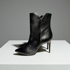 🌻NEW w/tags Schutz Betsey Black Leather Stiletto Ankle Boots Women's Size 7.5